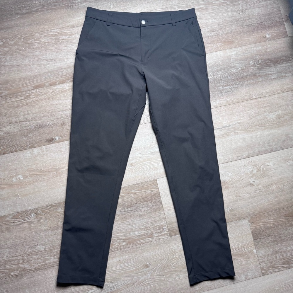 Lululemon Men’s Commission Classic 34" Warpstreme Men’s Pants Size 34 Grey